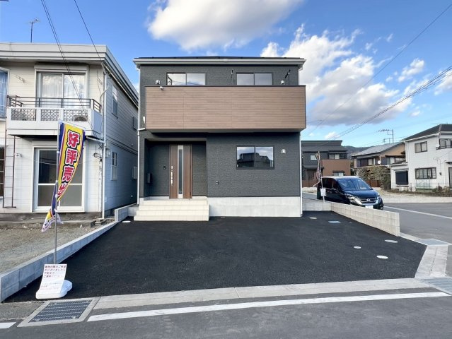 【外観】 | 開成町中之名　新築戸建て　カースペース3台駐車可能