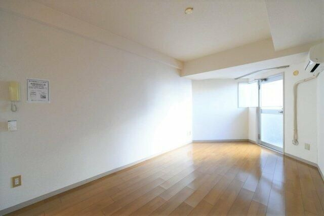 朝日プラザ東池袋の居間・リビング