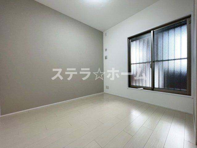 クレアヒルズ千里津雲台の洋室|個人の部屋や寝室として使える洋室です