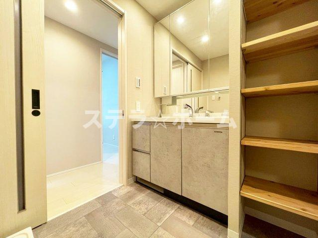 クレアヒルズ千里津雲台の独立洗面台|独立洗面化粧台が付いています