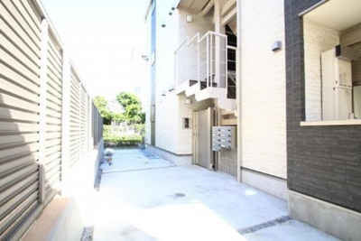 【エントランス】 | ラウレア練馬