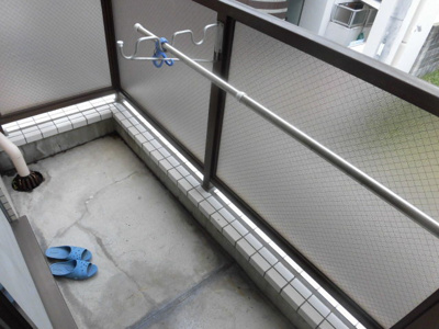 【バルコニー】 | エムエムハイツ | 外干しができるバルコニーです