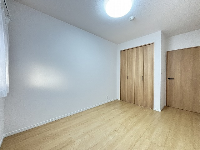 【洋室】 | 藤崎ロジュマン