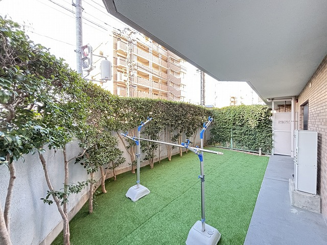 【庭】 | 藤崎ロジュマン