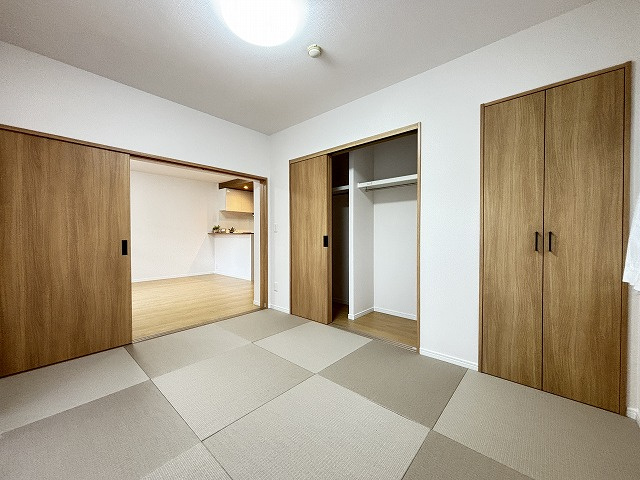 【洋室】 | 藤崎ロジュマン