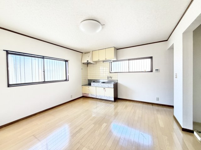 プロミネンスハイツ3号棟の居間・リビング|※別部屋参考写真