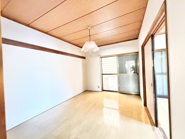 プロミネンスハイツ3号棟の洋室