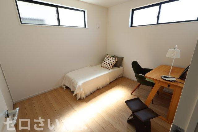 《仲介手数料無料》志木市中宗岡５丁目22-31新築一戸建てKEIAI GRACEの洋室|2階 5.2帖