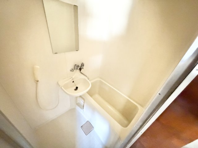 プロミネンスハイツ2号棟の浴室|※別部屋参考写真