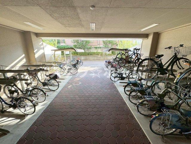 星和プラネタウン千里南第2期の駐輪場