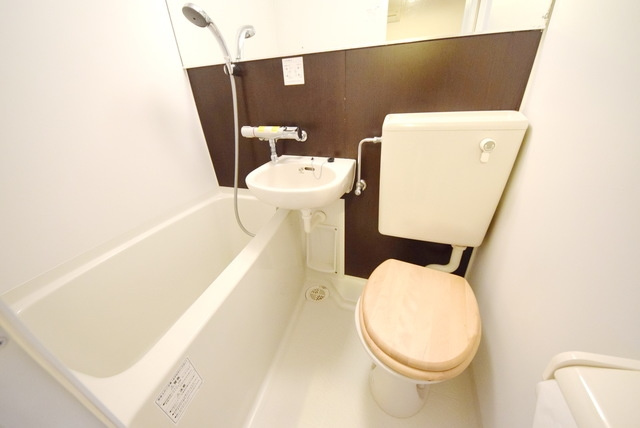 リバーサイド四つ木の浴室