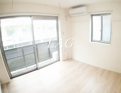 【居間・リビング】 | ロジュマンブリヤン | 洋室のお部屋です。