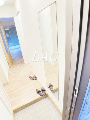 【玄関】 | ロジュマンブリヤン | 玄関です。