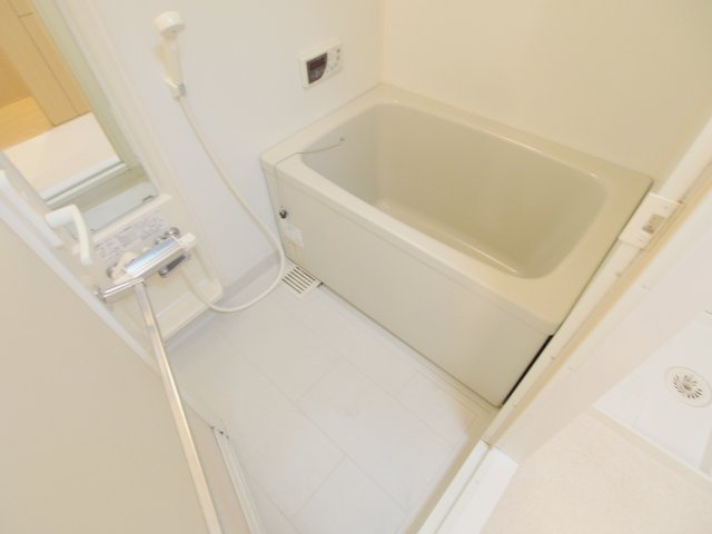 エミネンス大町の浴室