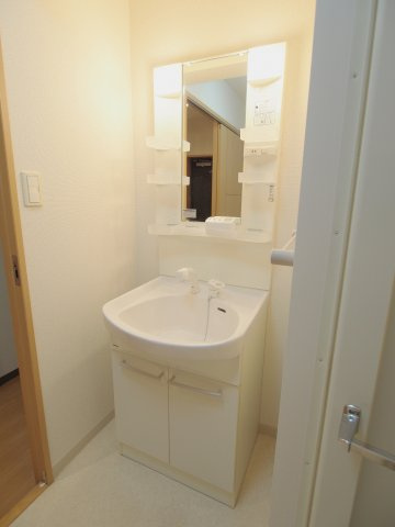 エミネンス大町の洗面所