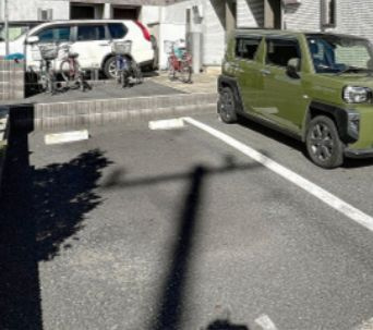 プラントグラスⅠの駐車場