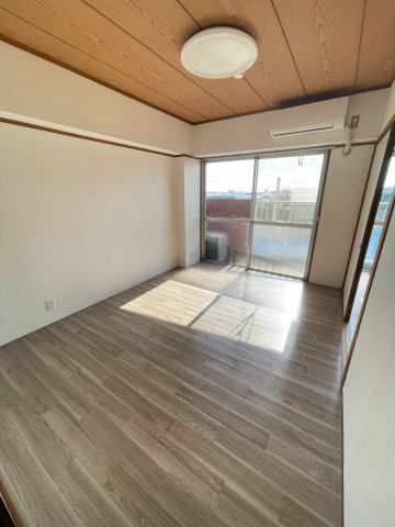 佐賀市木原２丁目の賃貸マンションの洋室