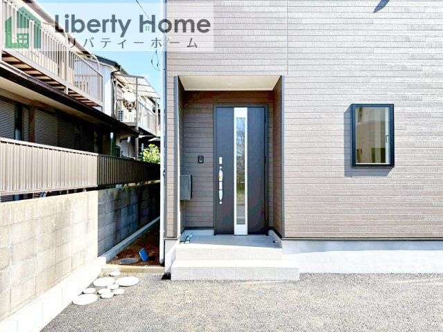 牛久市神谷第13　新築戸建のエントランス