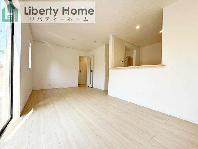 牛久市神谷第13　新築戸建の居間・リビング