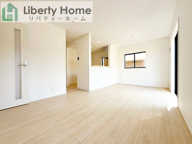 牛久市神谷第13　新築戸建の居間・リビング