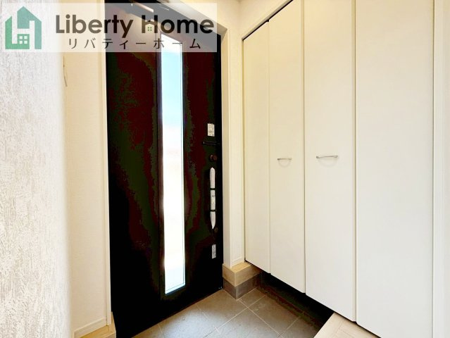 牛久市神谷第13　新築戸建の玄関