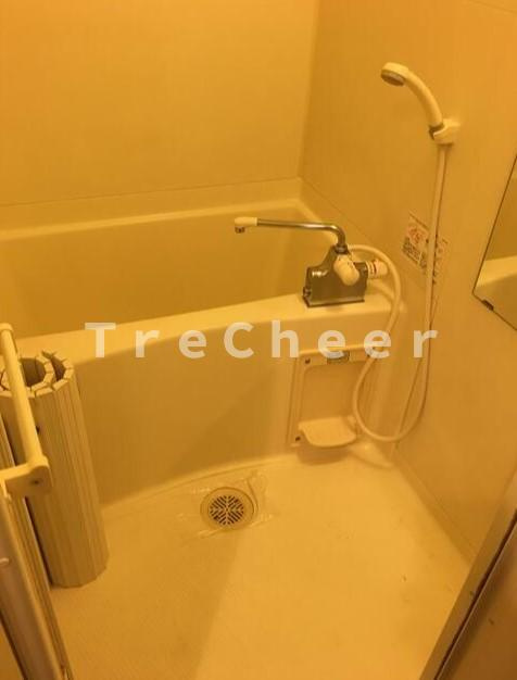 モデュロール目白の浴室