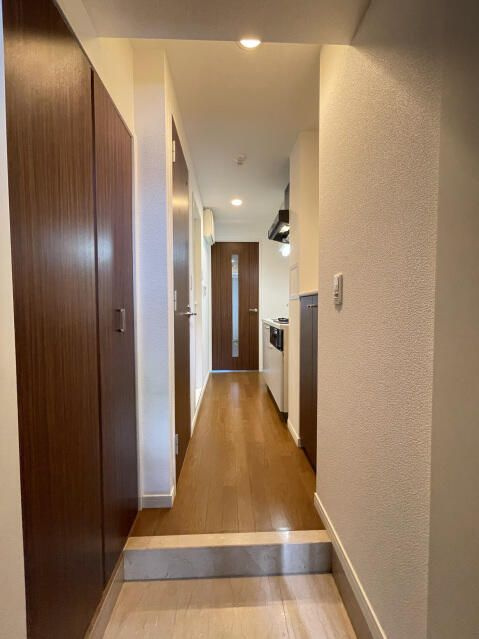 スカイコート護国寺の玄関