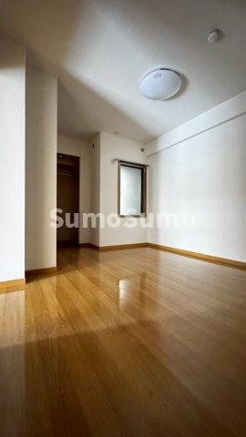 ボン大文字の洋室