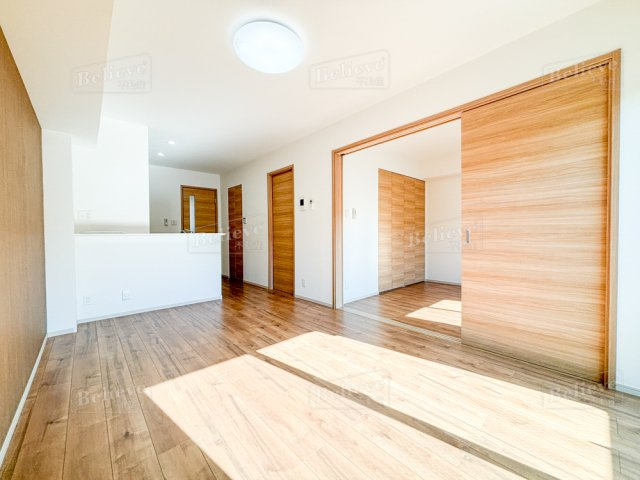 エルグランドパティオ弐番館の居間・リビング|広いリビング★