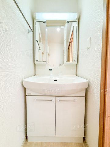 エルグランドパティオ弐番館の洗面所|広い洗面スペースです★