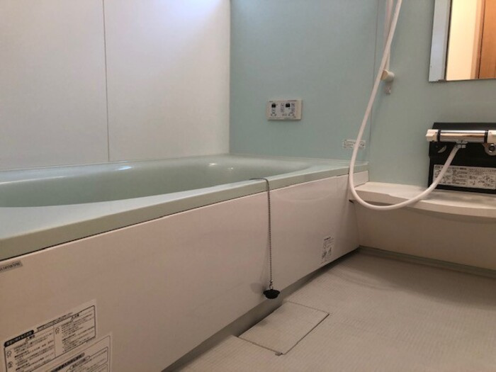 ブリエB棟の浴室|落ち着いた空間のお風呂です