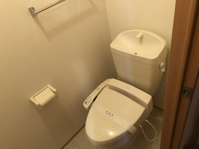 ブリエB棟のトイレ|コンパクトで使いやすいトイレです