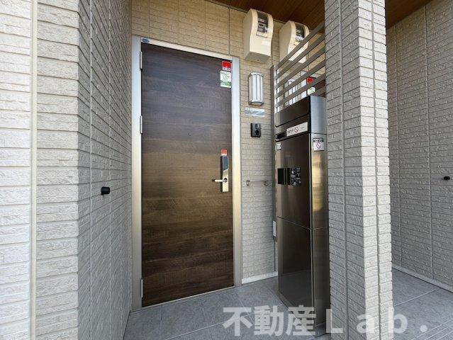 D-ROOM南高江のエントランス