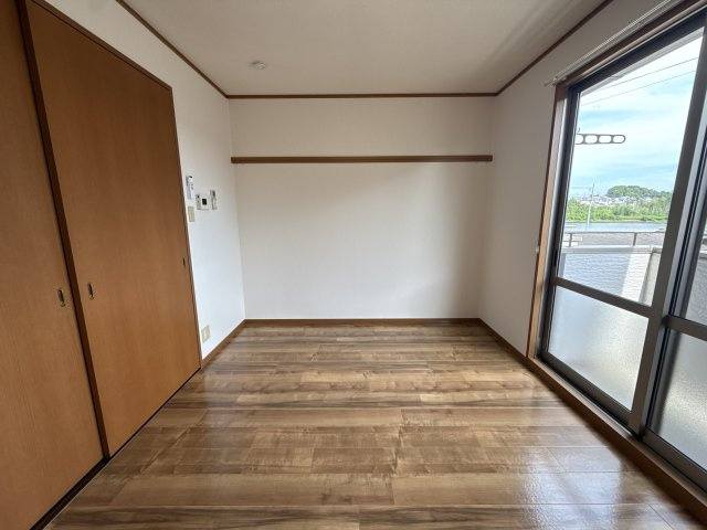 ウェルヴィラ A棟の寝室