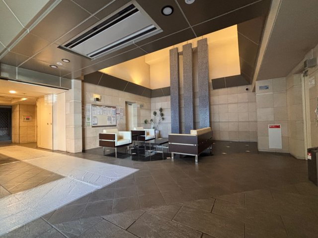 リーデンススクエア一宮のロビー