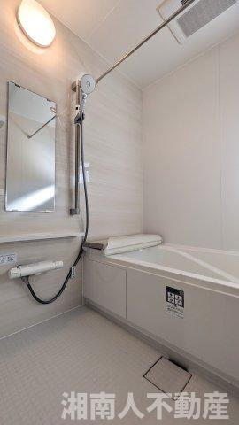 藤沢市鵠沼海岸３丁目５－２１新築戸建ての浴室|落ち着いた空間のお風呂です