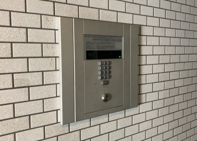 【防犯設備】 | 藤和相武台コープ | 当然のことではありますが、オートロックやセンサーライト、ホームセキュリティーなどの防犯設備があれば、小さいお子様がいるご家庭も安心ですよね！まず物件購入の際は、防犯設備もチェックするようにしましょう。