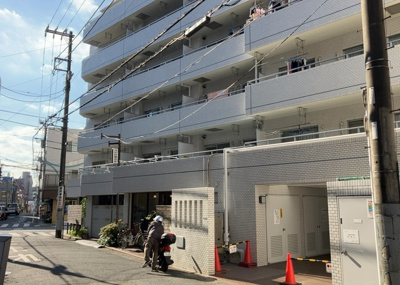 【構造・工法・仕様】 | 藤和相武台コープ | ＳＲＣ造は強度や耐震性の面でもRC造と比べて優れています。そのため、10階建以上の高層または超高層マンションなどの建築にも多く採用されています。柱や梁などのサイズが小さくても高い耐震性を確保できます。