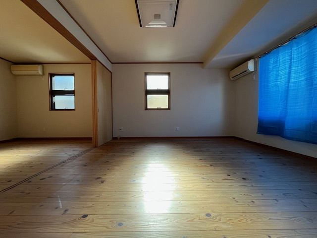 大師町貸家の洋室