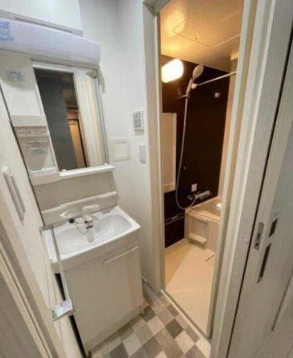 WINDS世田谷　敷金０　南西角部屋　築浅の洗面所