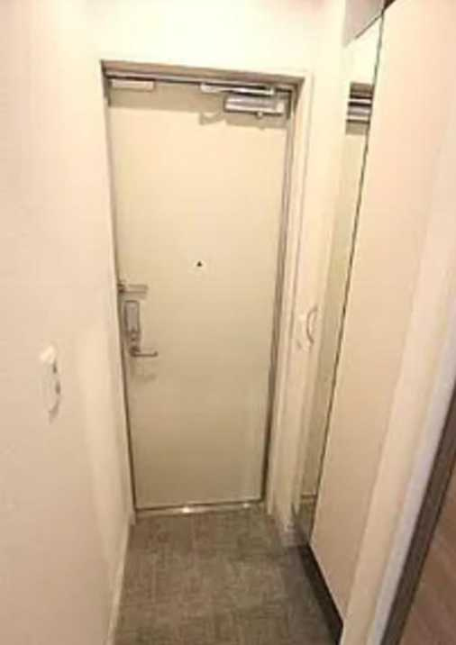 WINDS世田谷　敷金０　南西角部屋　築浅の玄関