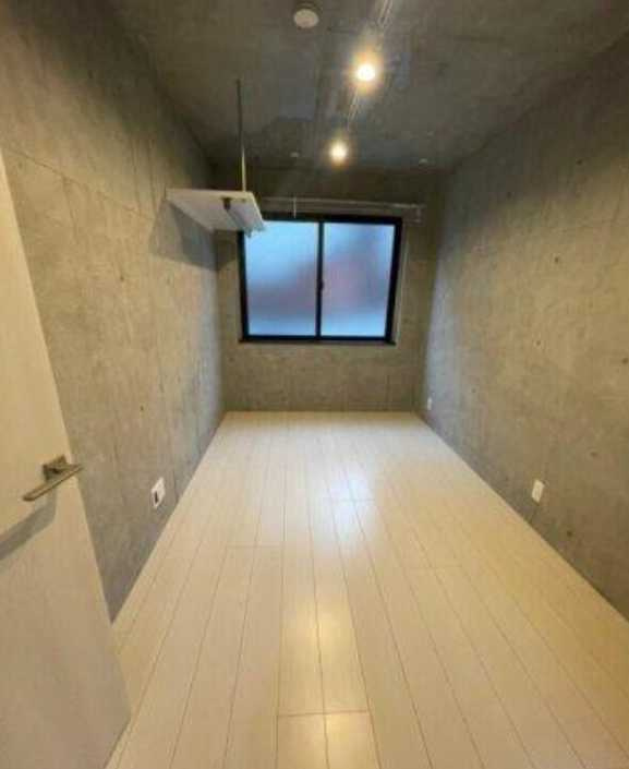 WINDS世田谷　敷金０　南西角部屋　築浅の居間・リビング