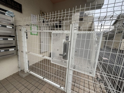 【セキュリティ】 | 松沢生協ビル | 簡易オートロック付き