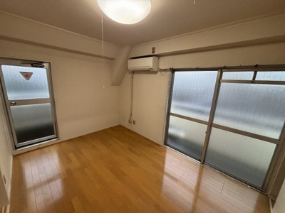 【居間・リビング】 | 松沢生協ビル | フローリング6帖