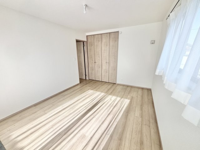 【仲介手数料無料／津島市】津島市唐臼町　ハートフルタウン　新築戸建　1号棟の洋室