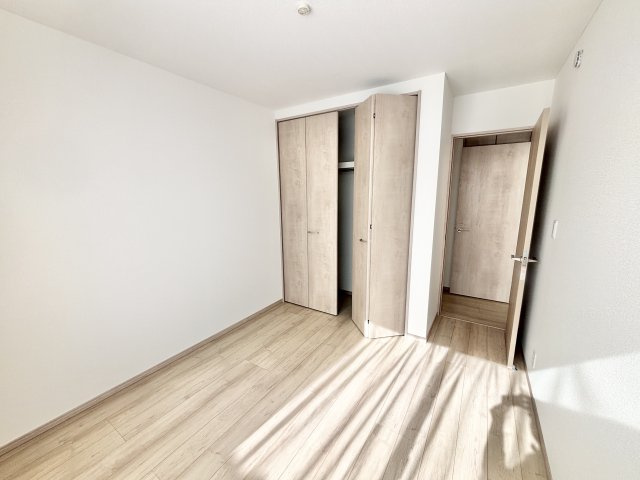 【仲介手数料無料／津島市】津島市唐臼町　ハートフルタウン　新築戸建　1号棟の洋室