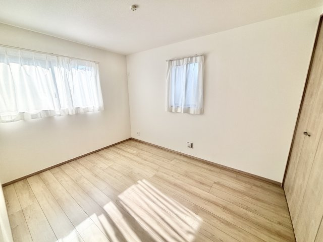 【仲介手数料無料／津島市】津島市唐臼町　ハートフルタウン　新築戸建　1号棟の洋室