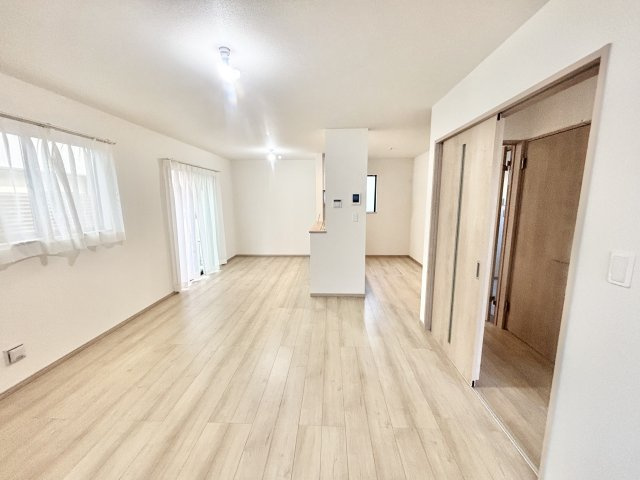 【仲介手数料無料／津島市】津島市唐臼町　ハートフルタウン　新築戸建　1号棟の居間・リビング