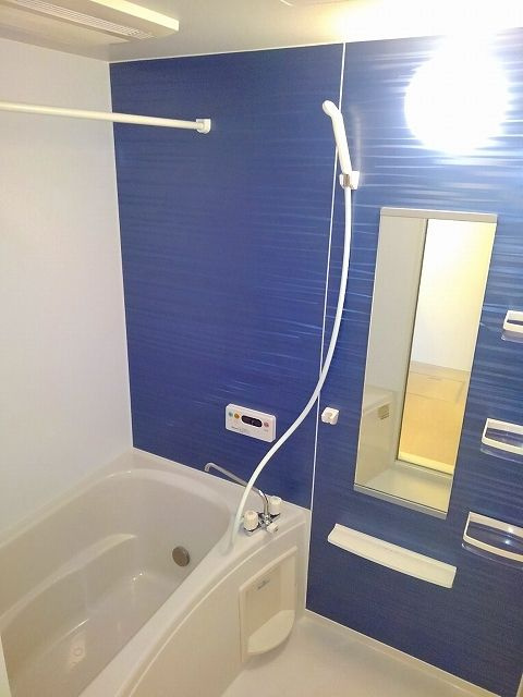 ウエスト　ブリッサ　Ｂ　　刈谷市近郊の賃貸はクラスホームの浴室