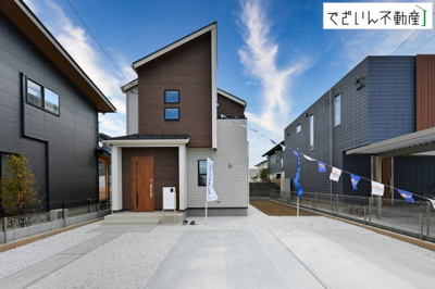【外観】 | blooming garden深谷市国済寺　新築住宅 | 安心して暮らせる利便性と、子どもを安心して育てられる穏やかな住環境が魅力です。
現地(2026年3月撮影)
